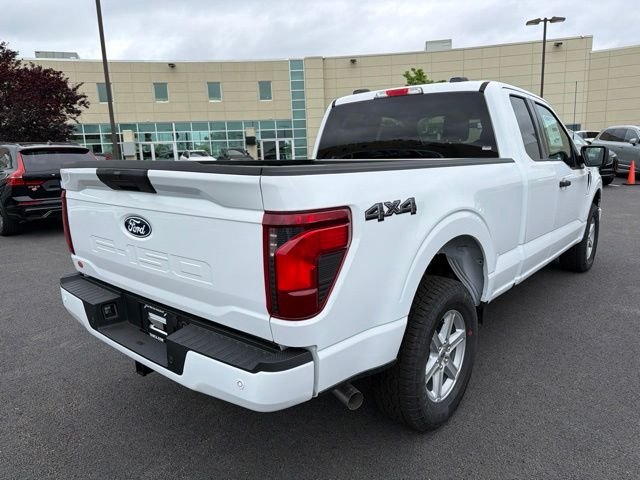 New 2026 Oxford White Ford XLT image 3
