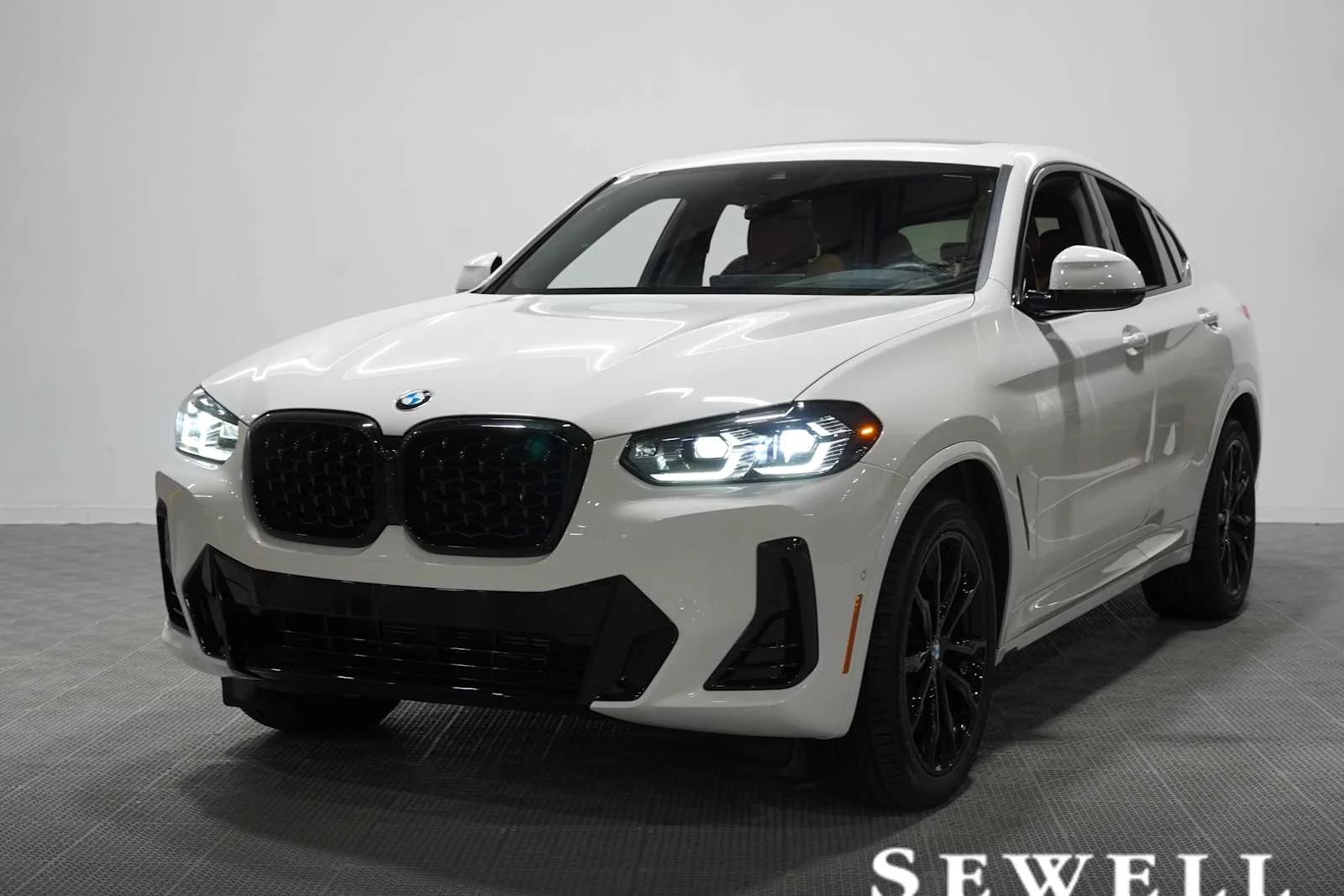 Certified Used 2025 Alpine White BMW xDrive30i image 1