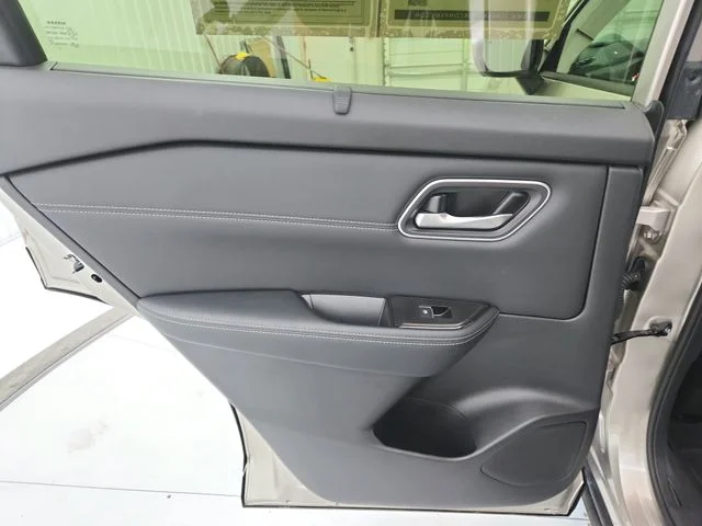 Used 2026 Gold Nissan Platinum image 37