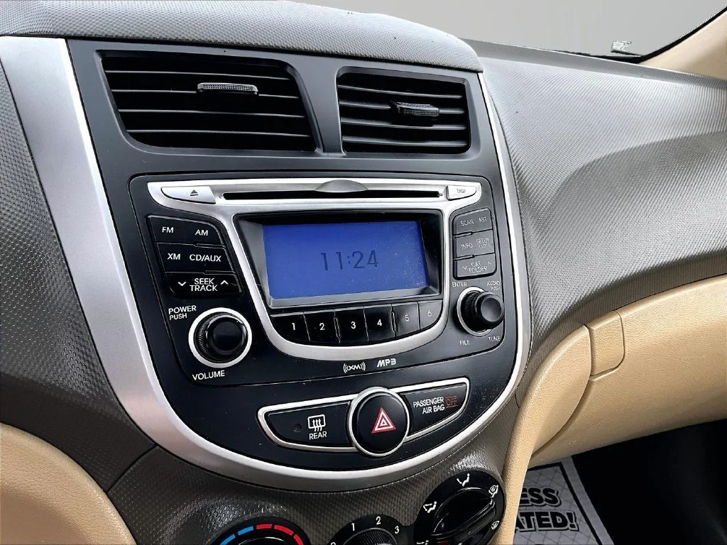 Used 2012 Brown Hyundai GLS image 22