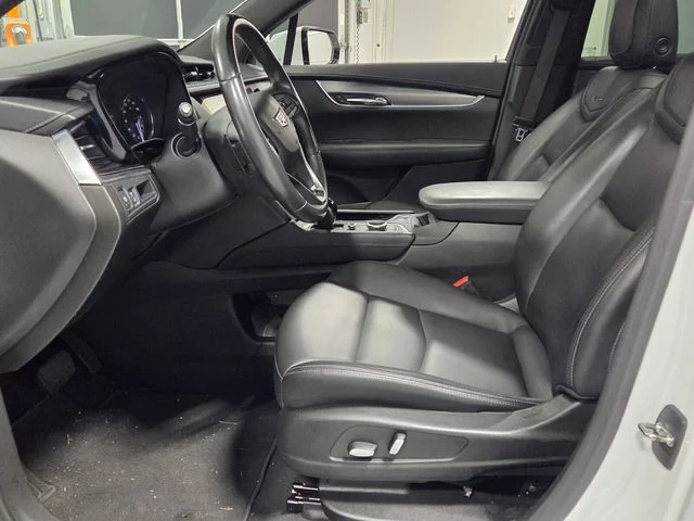 Used 2023 White Cadillac Luxury image 5