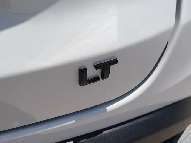 New 2026 Summit White Chevrolet LT image 33