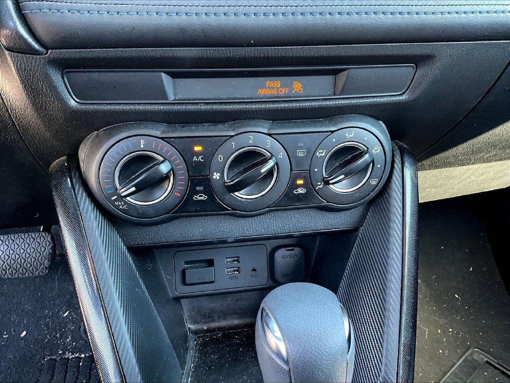 Used 2017 Black Toyota Base image 7
