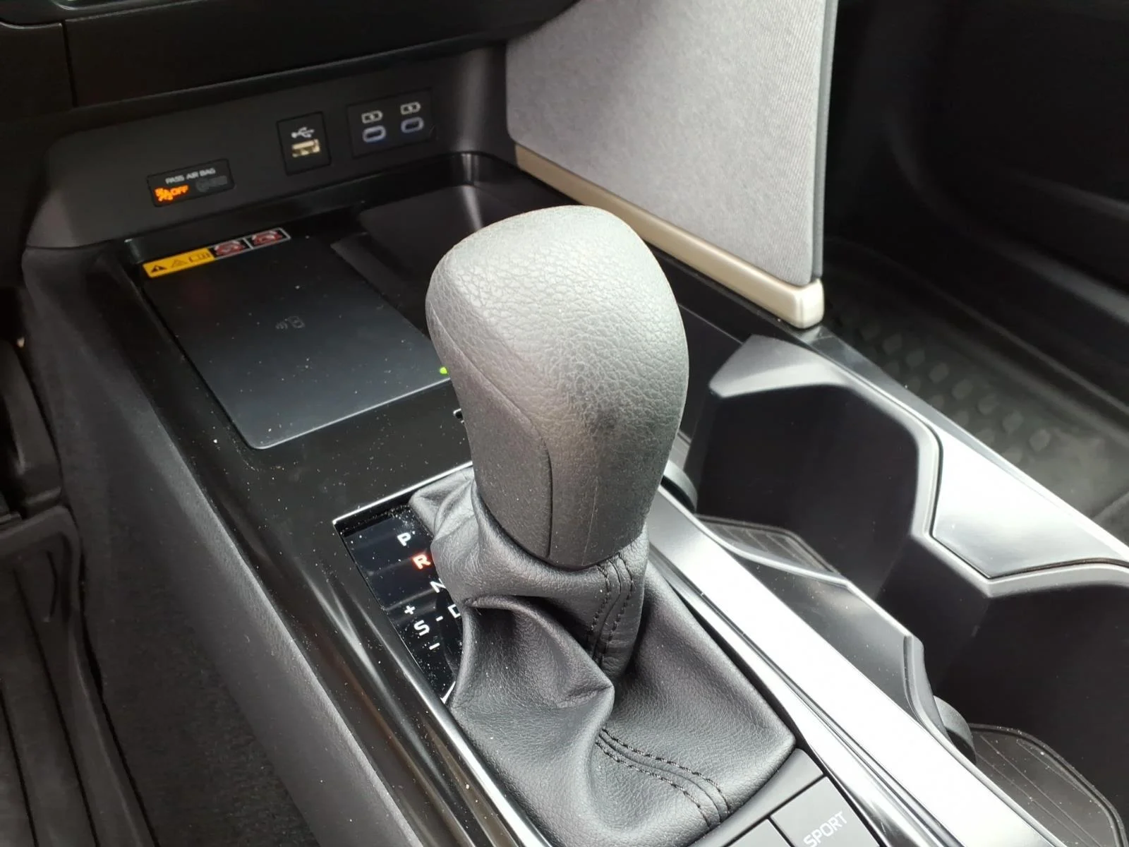 Used 2025 Celestial Silver Metallic Toyota LE image 5