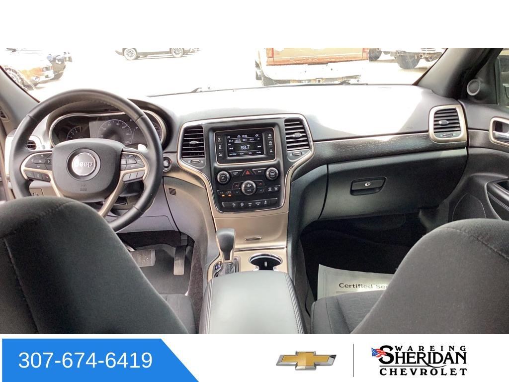 Used 2017 Gray Jeep Laredo image 9