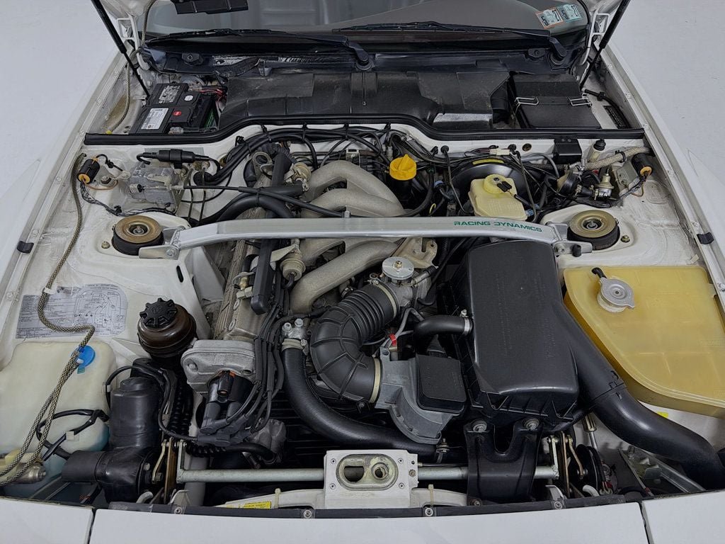 Used 1987 White Porsche  image 28