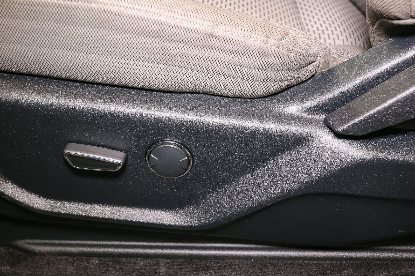 Used 2016 Ingot Silver Metallic Ford XLT image 38