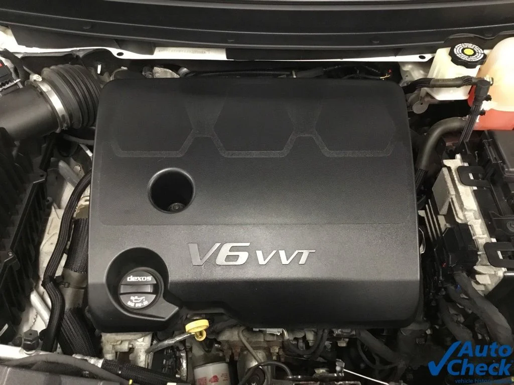 Used 2018 White Buick Essence image 44