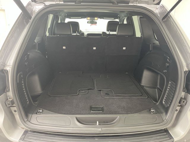 Used 2021 Billet Silver Metallic Clearcoat Jeep Laredo X image 27