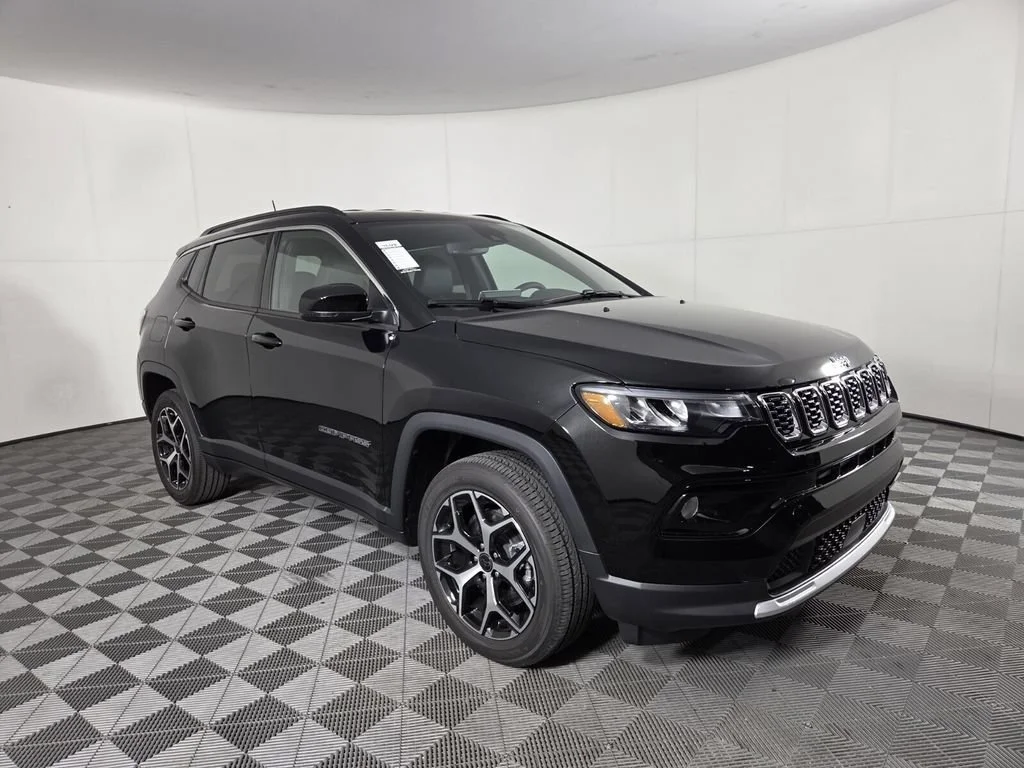 New 2026 Diamond Black Crystal Pearlcoat Jeep Limited image 2
