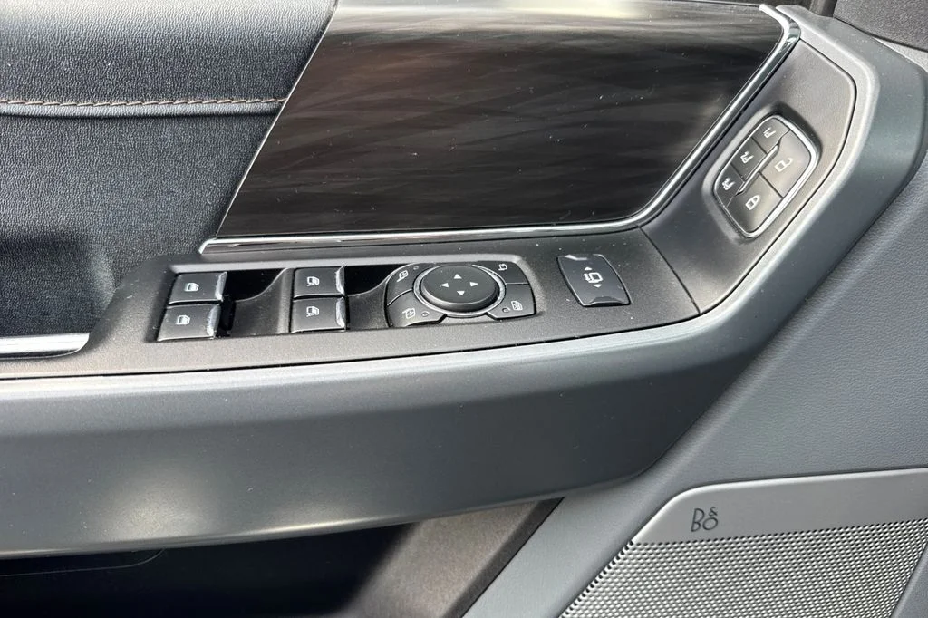 Used 2024 Blue Metallic Ford Lariat image 13