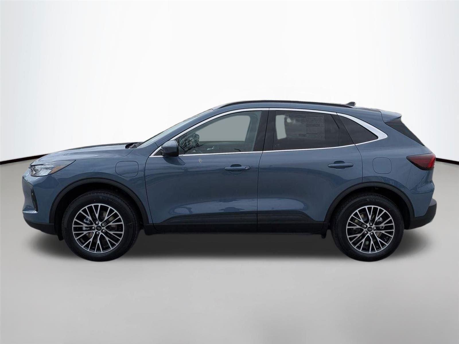 New 2026 Vapor Blue Metallic Ford Plug-in Hybrid image 10