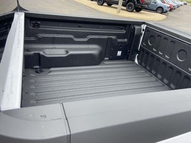 New 2026 Oxford White Ford XLT image 8