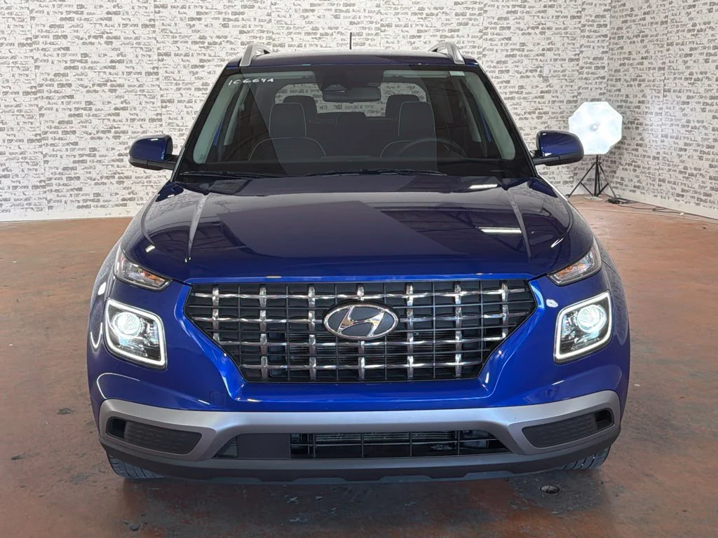 Used 2024 Intense Blue Hyundai Limited image 2