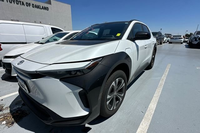 Used 2024 Beige Toyota XLE image 1