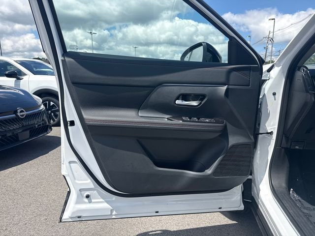 New 2026 White Nissan SR image 12