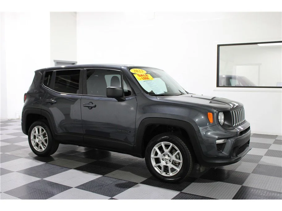2023 Jeep Renegade Latitude 4x4's photo