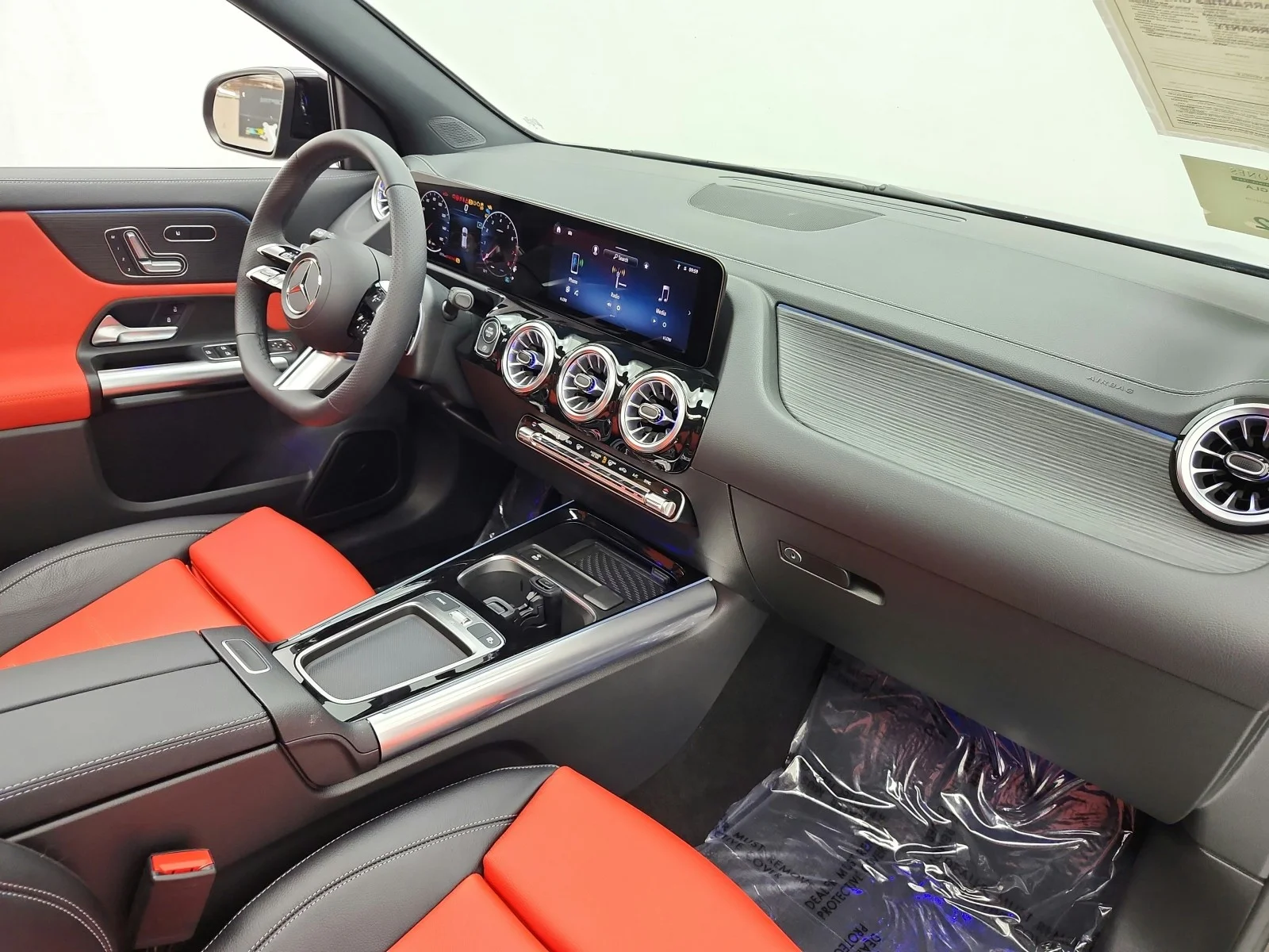 Used 2026 Night Black Mercedes-Benz GLA 250 SUV image 22