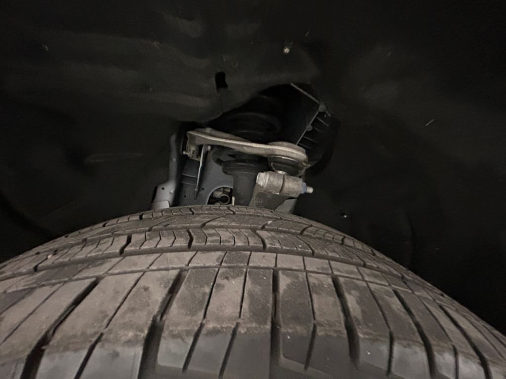 Used 2023 White Jeep Limited image 22