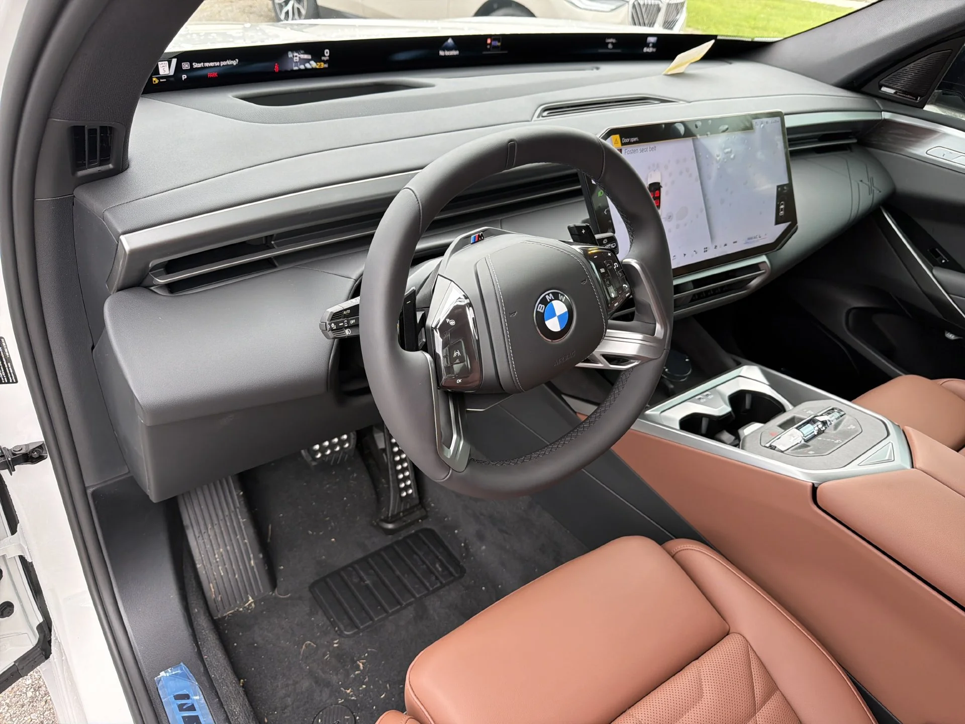New 2027 Mineral White Metallic BMW  image 22