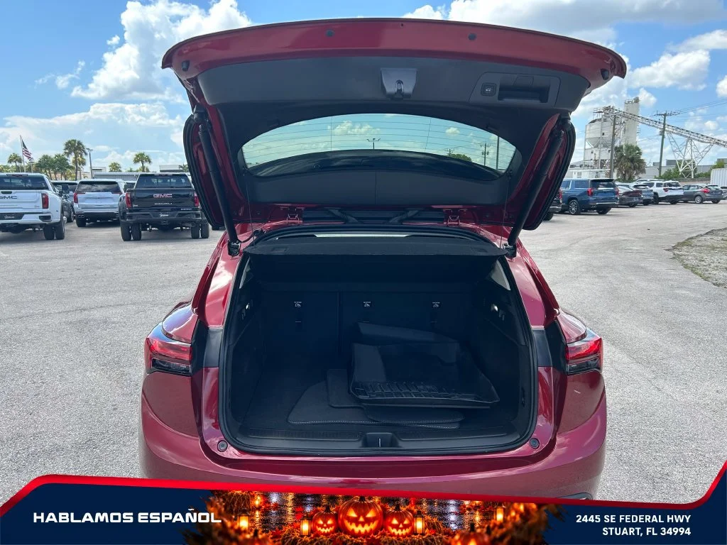 Used 2022 CINNABAR METALLIC Buick Essence image 10