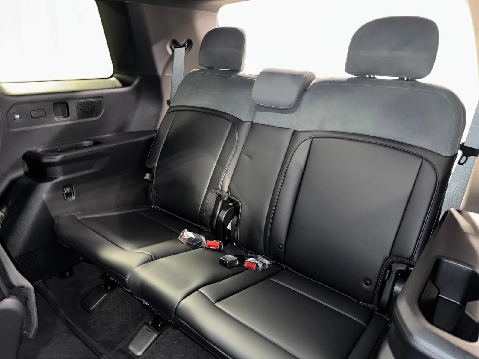 New 2027 Ebony Black Kia X-Line SX Prestige image 26