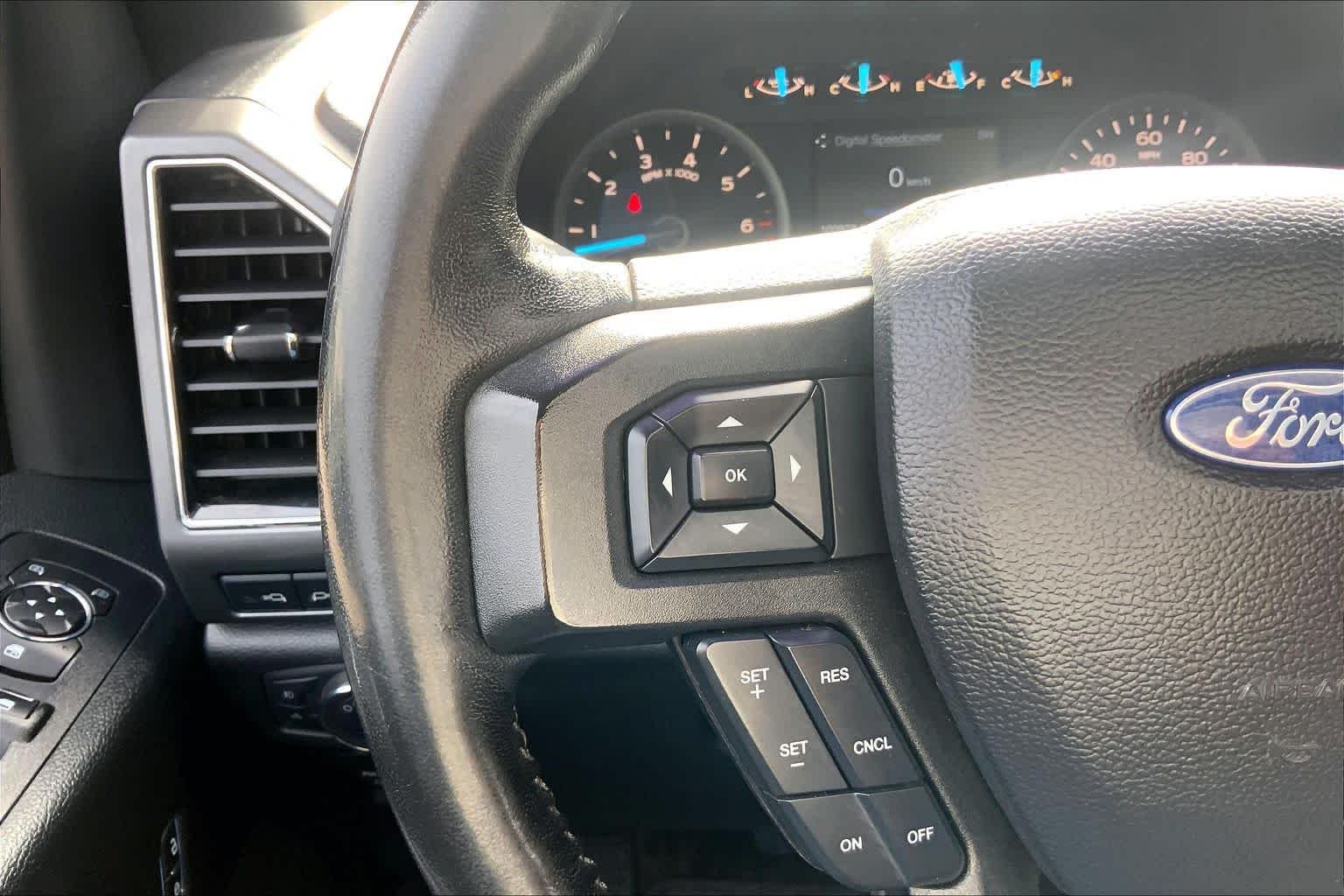 Used 2020 Magnetic Metallic Ford XLT image 22