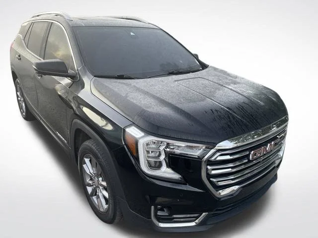 Used 2022 Black GMC SLT image 2