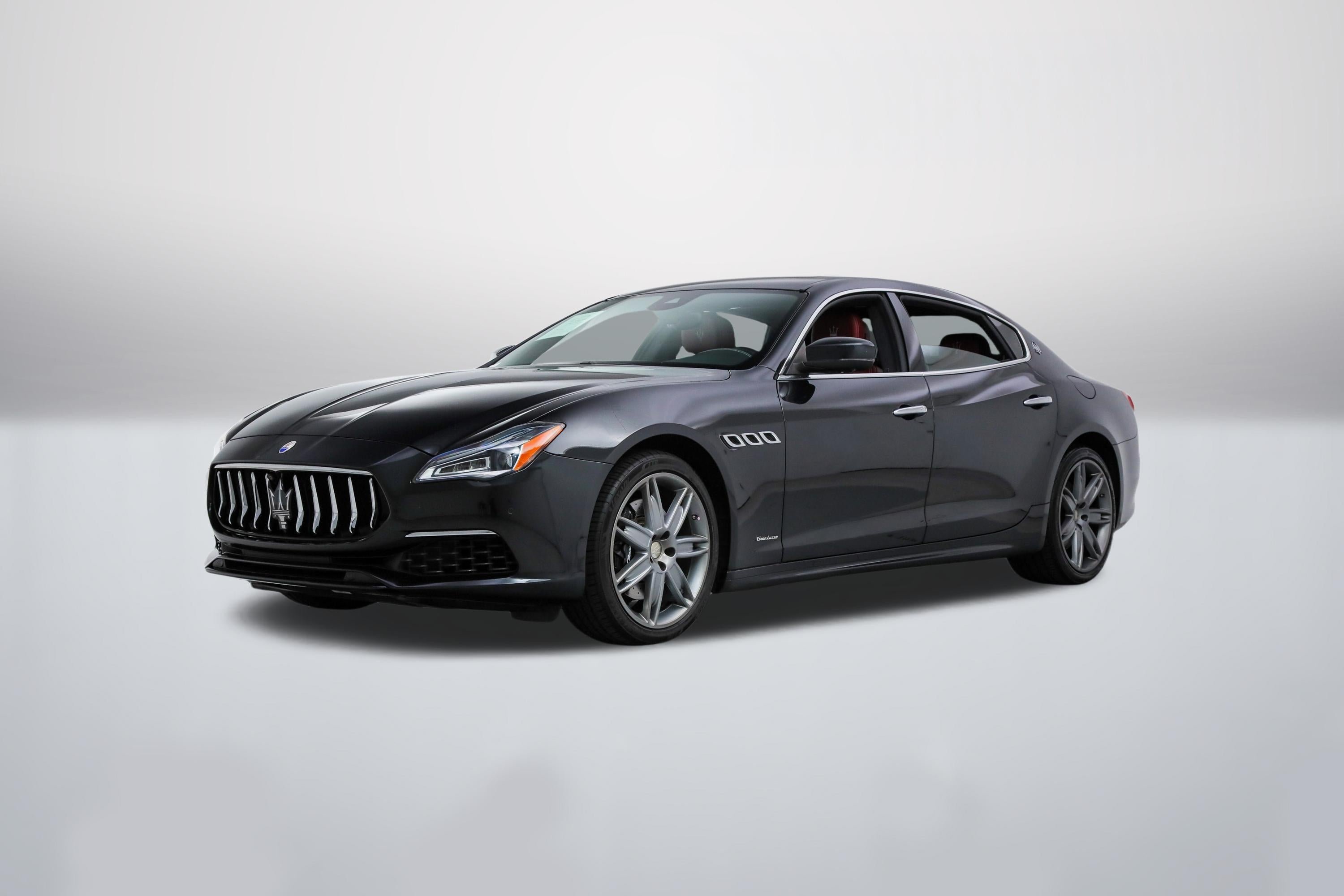 Used 2018 Black Maserati S Q4 GranLusso image 1