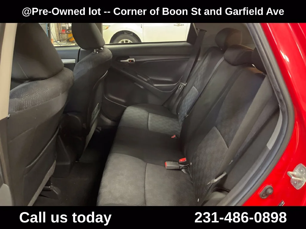 Used 2009  Toyota S image 24