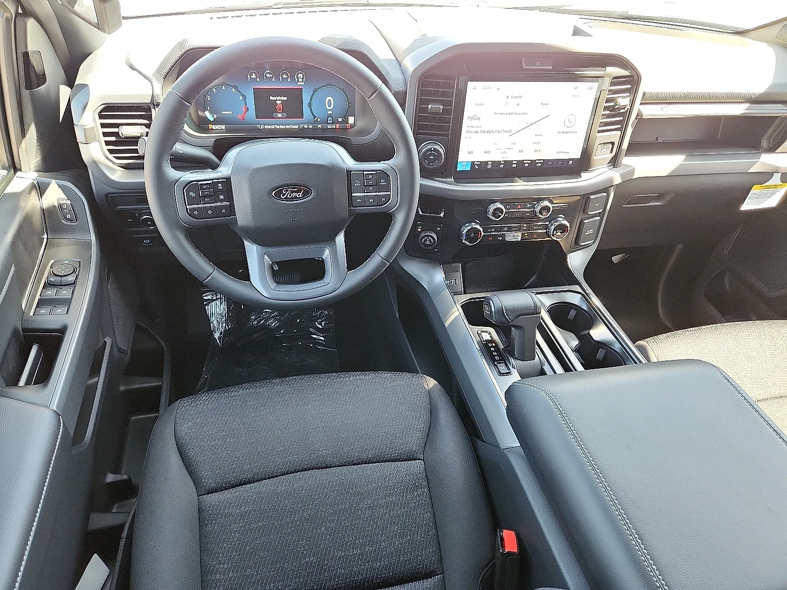 New 2026 Oxford White Ford XLT image 10