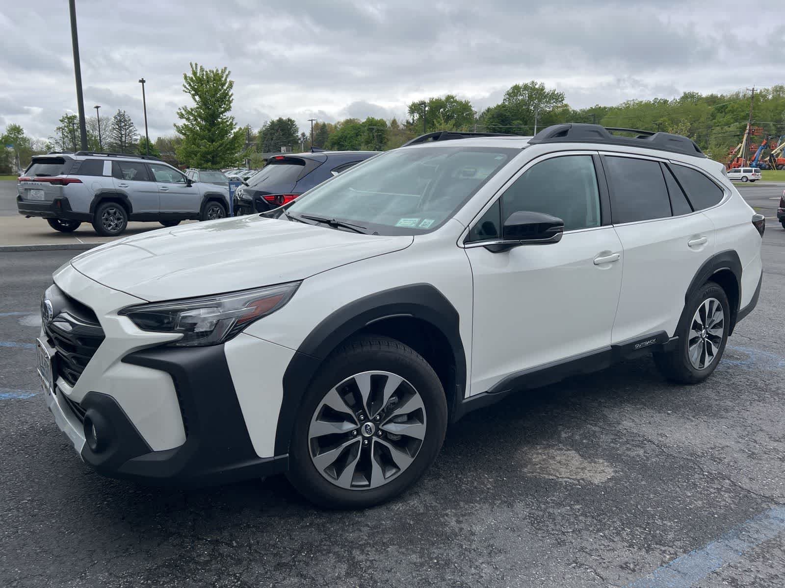 2023 Subaru Outback Limited XT's photo