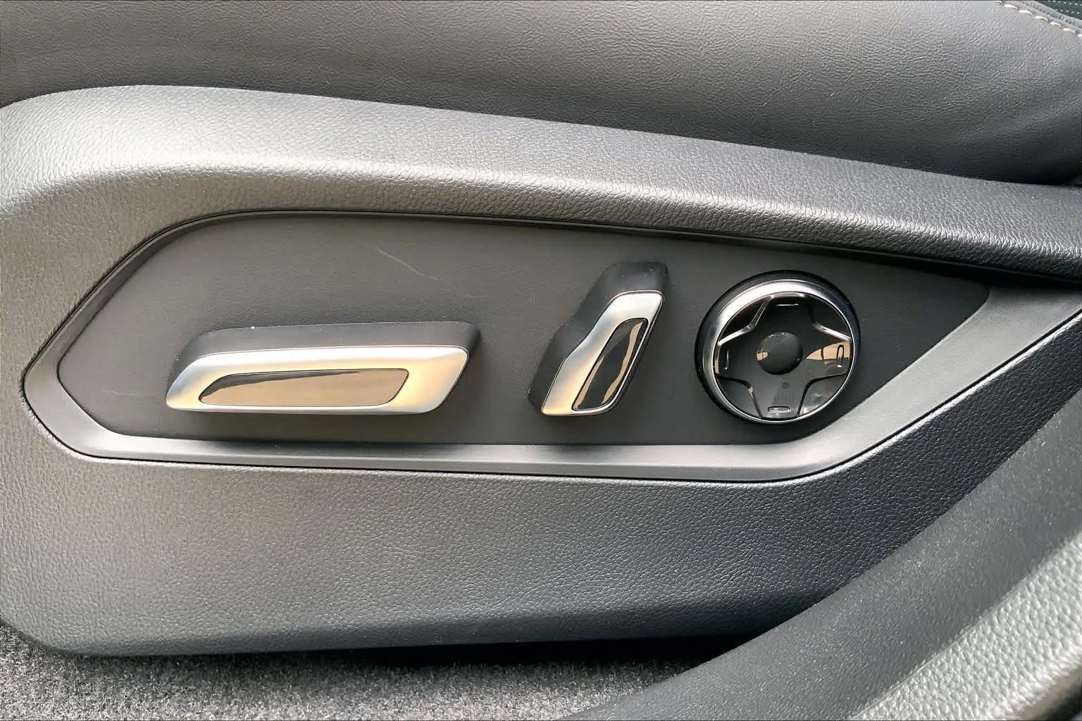 New 2026 Liquid Carbon Metallic Acura w/Technology Package image 19