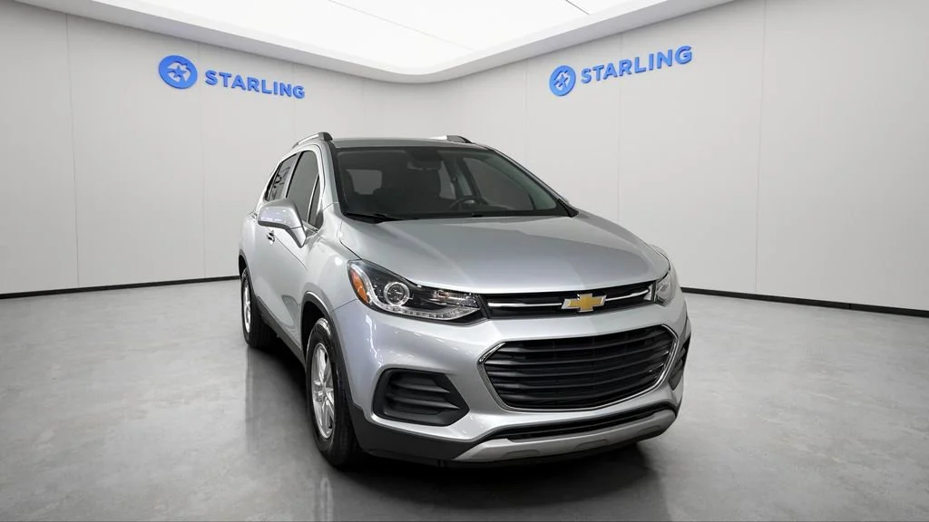 Used 2020 Silver Ice Metallic Chevrolet LT image 15