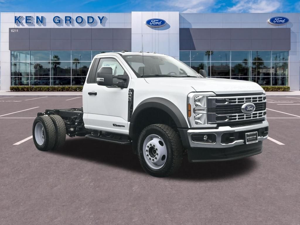 2025 Ford F-450 XL 4x4 Regular Cab 145-In DRW's photo