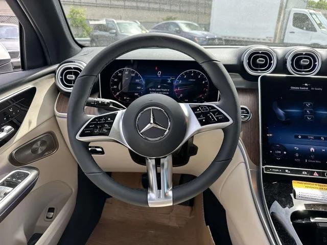 New 2026 White Mercedes-Benz GLC 300 image 20