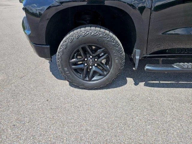 Used 2024 Black Chevrolet Custom Trail Boss image 27