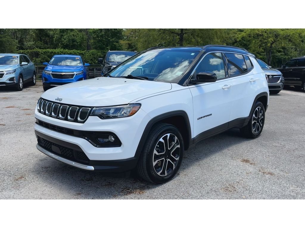 Used 2022 White Jeep Limited image 4