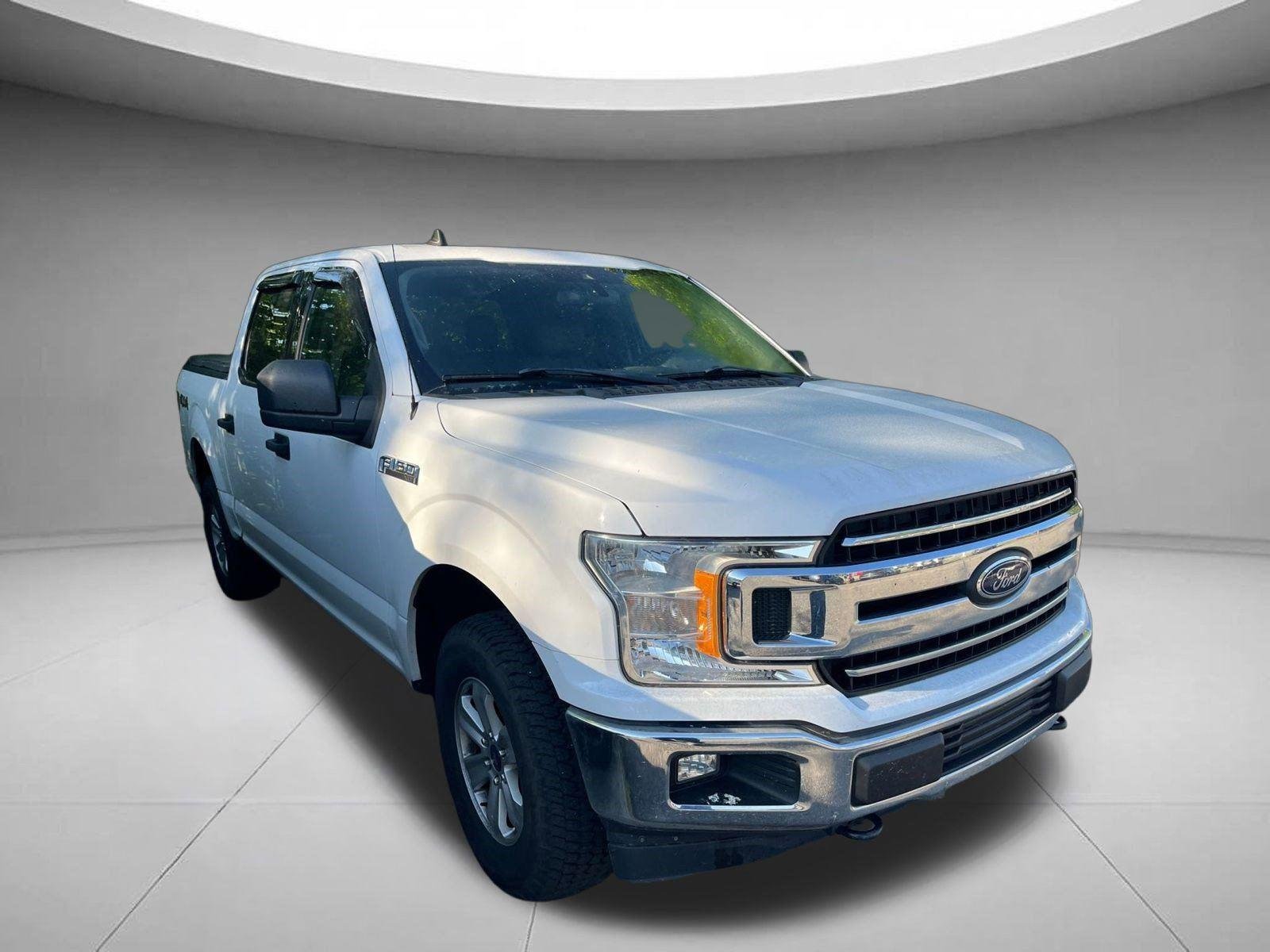 Used 2019 Oxford White Ford XLT image 3