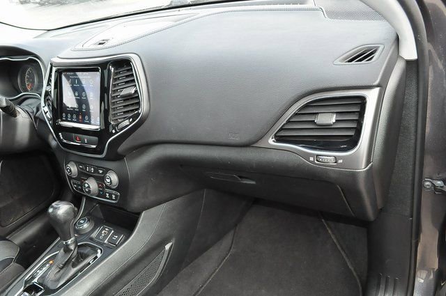 Used 2022 Gray Jeep Limited image 21