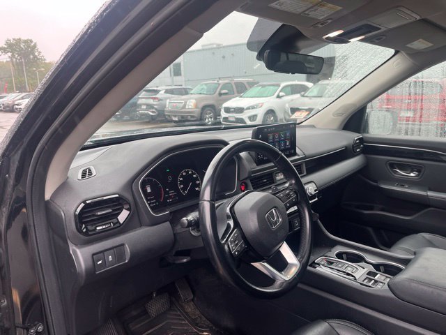 Used 2024 Crystal Black Pearl Honda Touring image 11