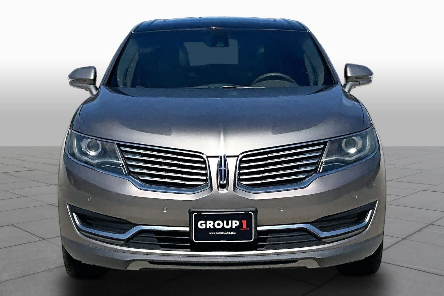 Used 2016 Luxe Lincoln Reserve image 4