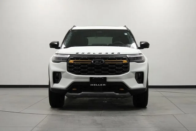 New 2026 Star White Metallic Tri-Coat Ford Tremor® image 34