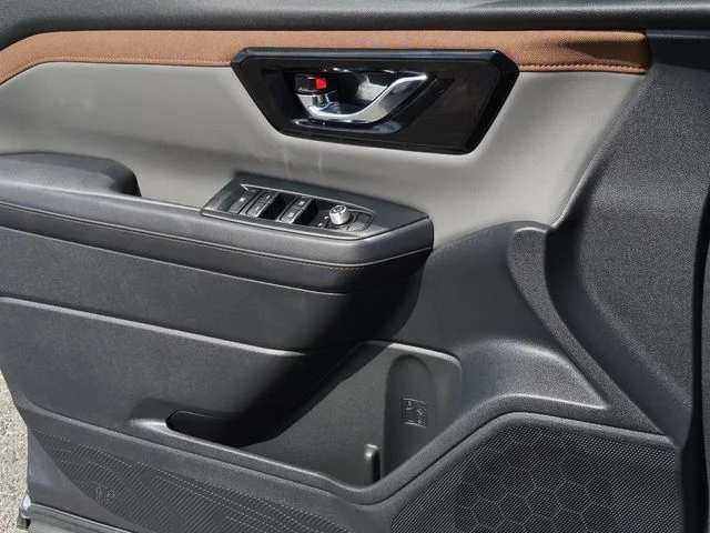 Used 2025 Magnetite Gray Metallic Subaru Sport image 15
