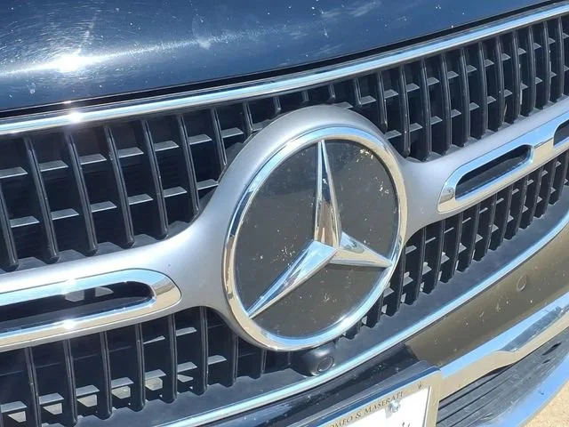 Used 2023  Mercedes-Benz GLC 300 image 26