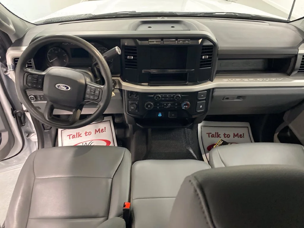 Used 2023 Oxford White Ford XL image 17
