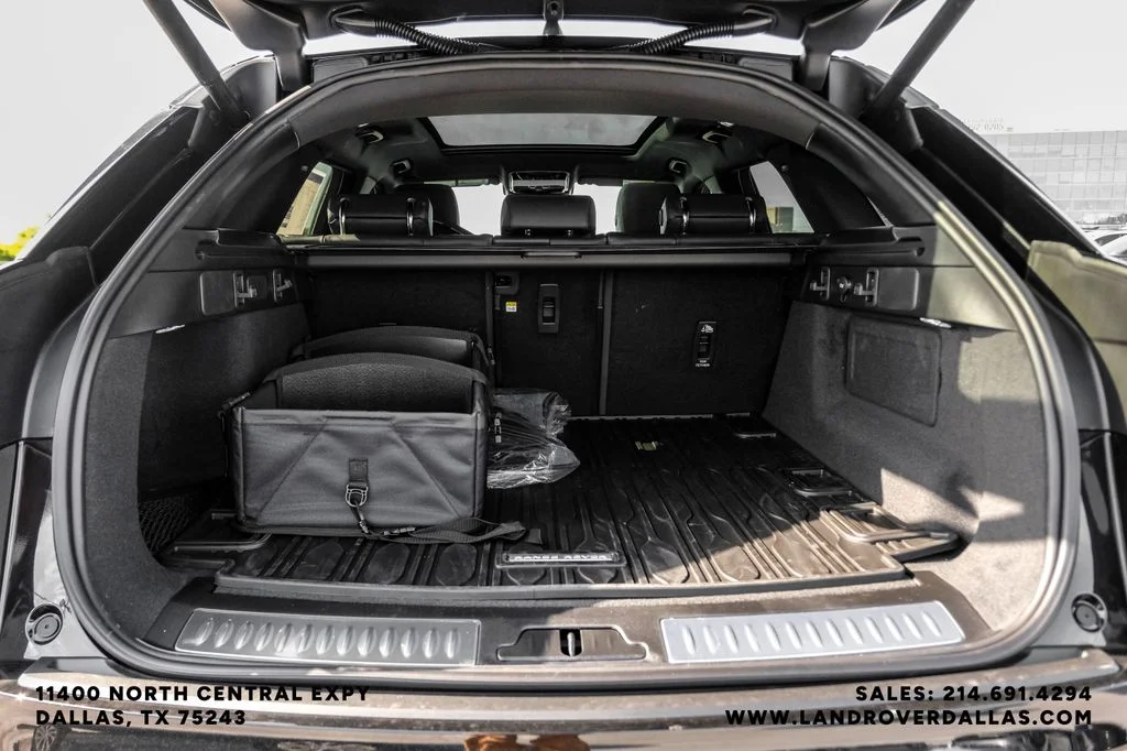 New 2026 Santorini Black Metallic Land Rover S image 48
