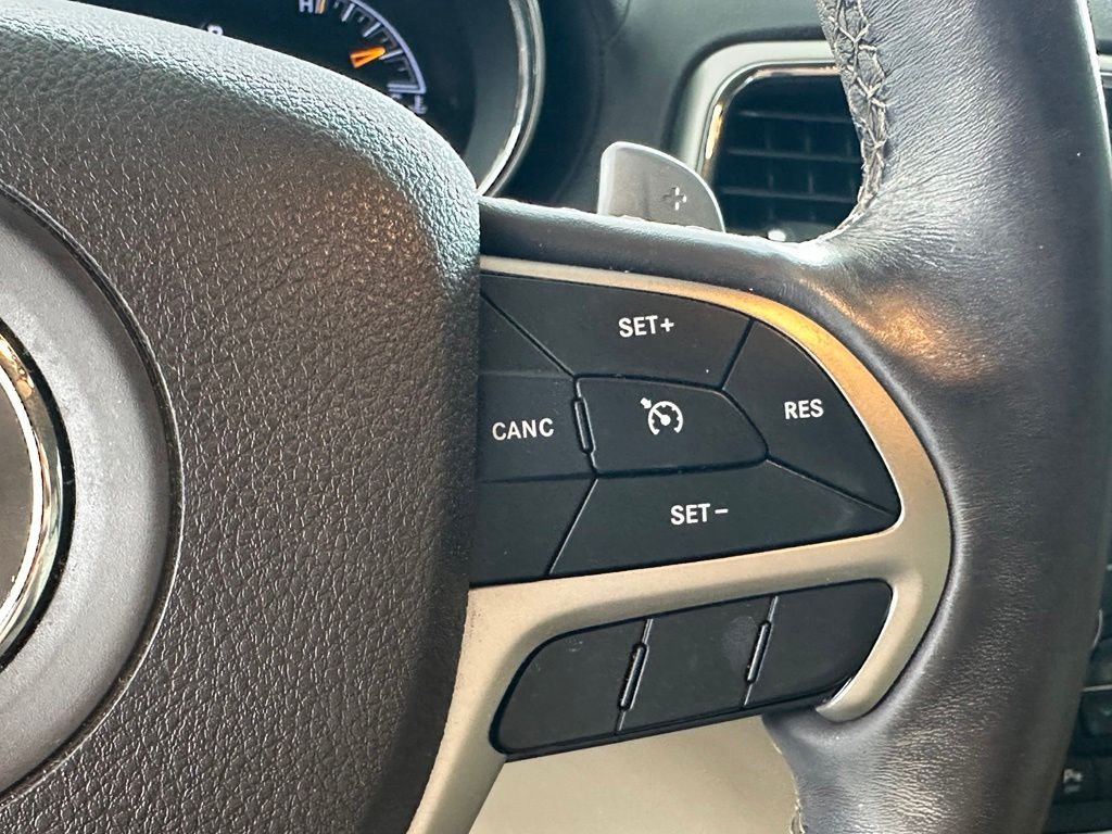 Used 2017 White Jeep Overland image 21