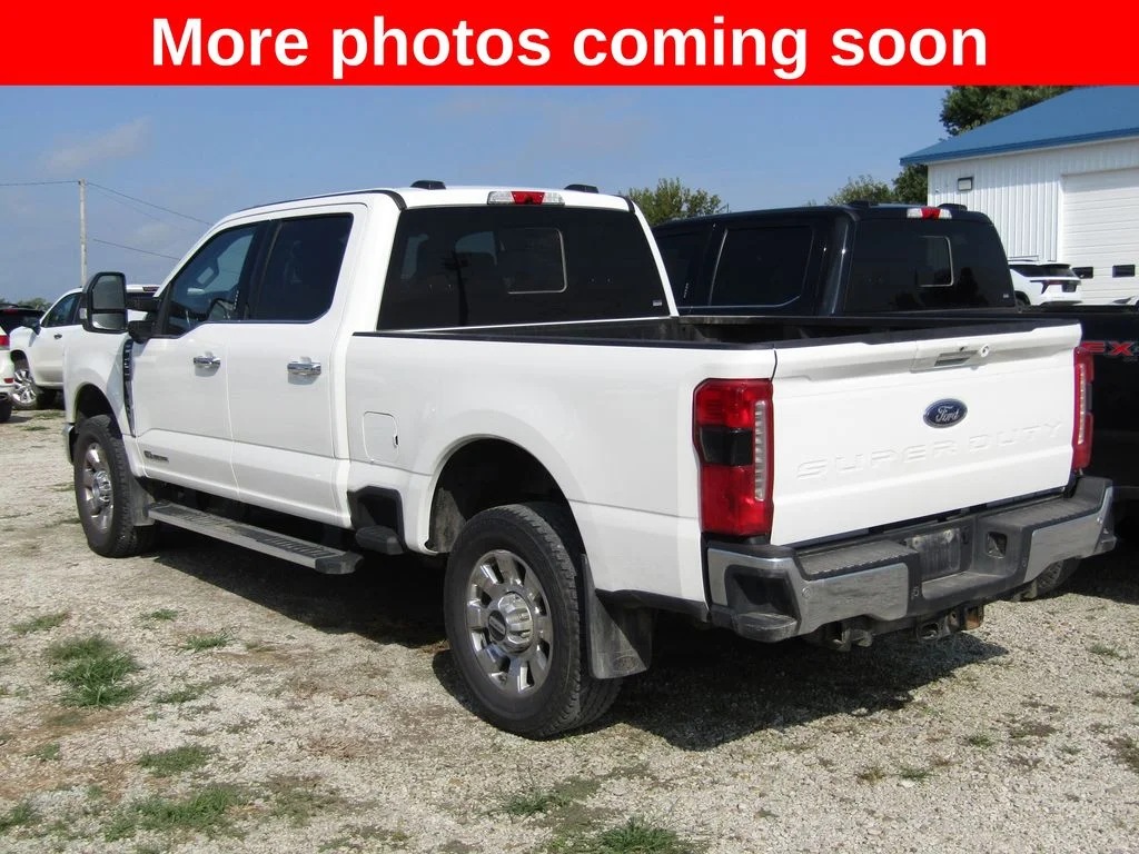 Used 2024 White Ford Lariat image 3