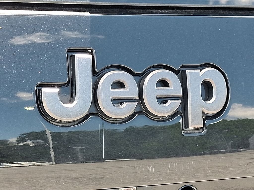 Used 2019 Black Jeep Limited image 29